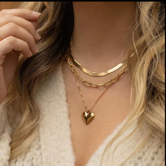 Jewelry - 3pc layered choker chain heart Clavicle Necklace